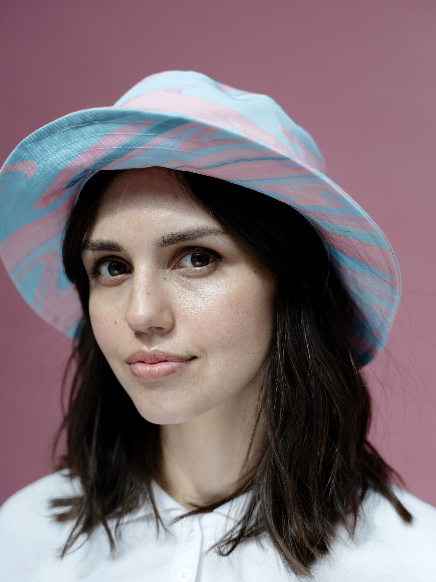 Unisex Trippy Stripe Bucket Hat in Pink & Blue